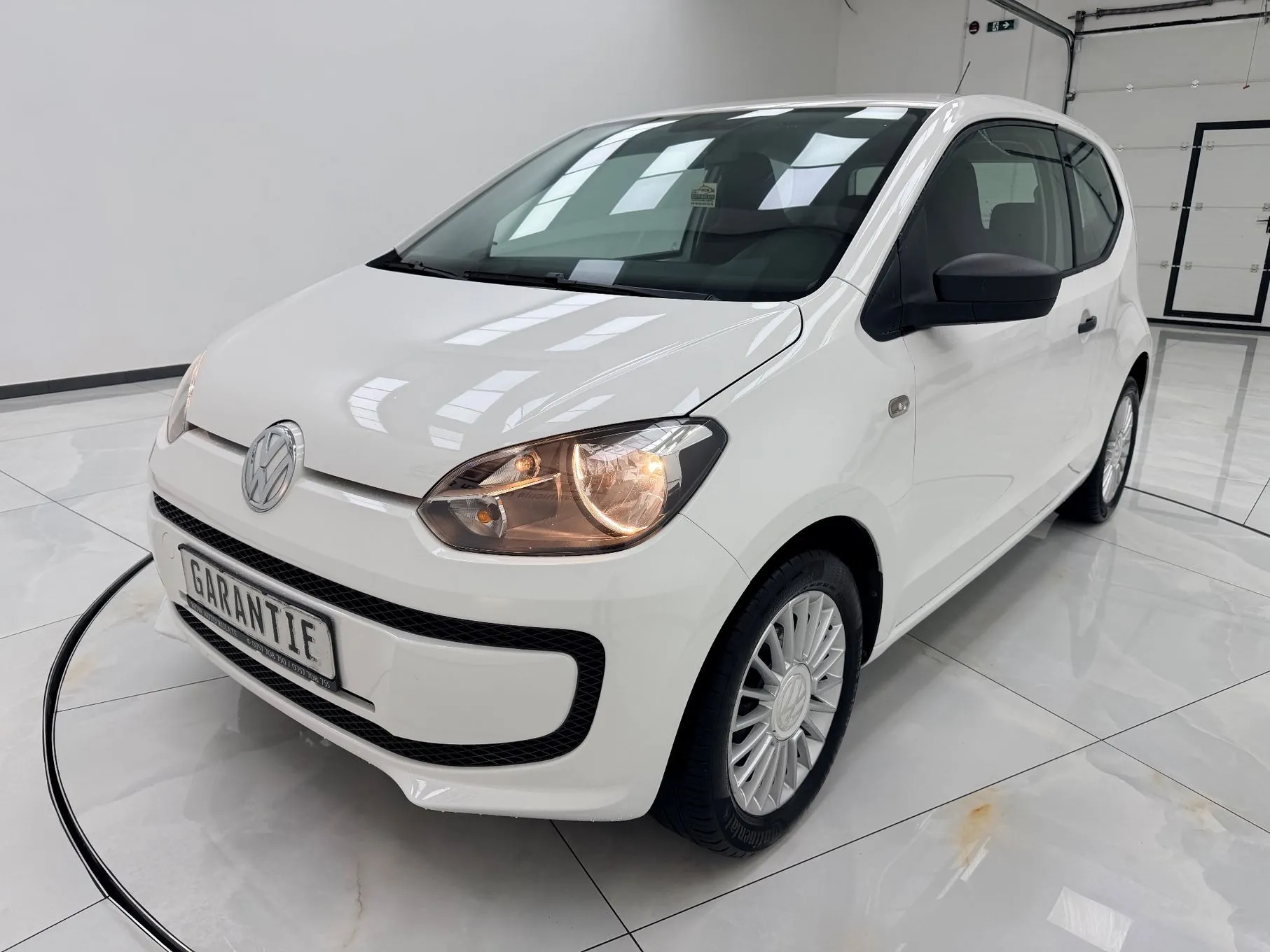 VOLKSWAGEN Up 2013 1.0i E5 Garantie 12 Luni rate Avans 0 doar cu buletinul 2013 - WOW Auto Rulate