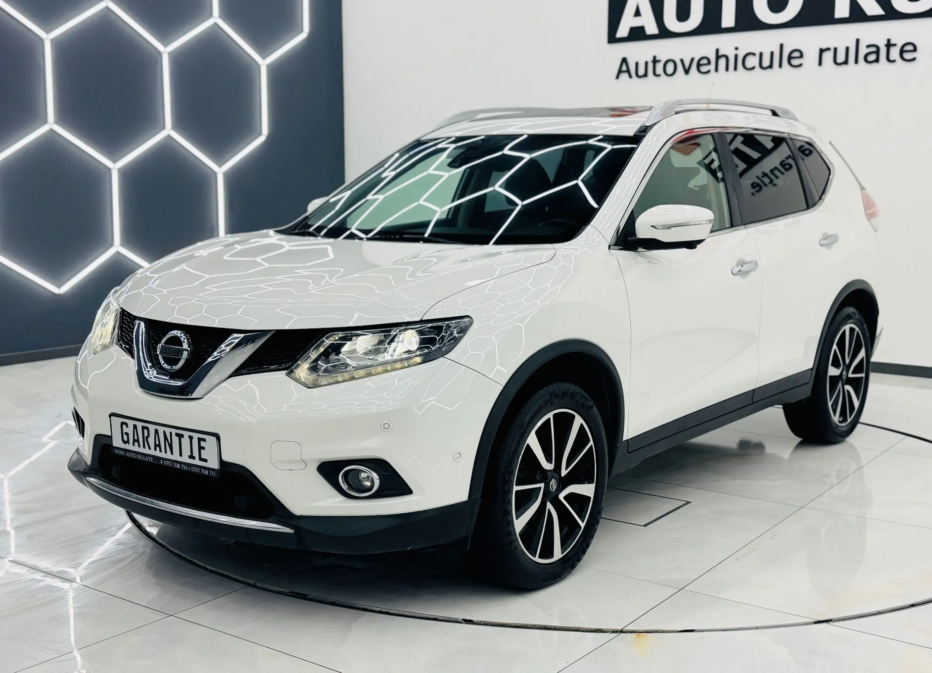 NISSAN X-TRAIL 2015 1.6D E5 Garantie 12 Luni Rate Avans 0 Doar Cu Buletinul 2015 - WOW Auto Rulate
