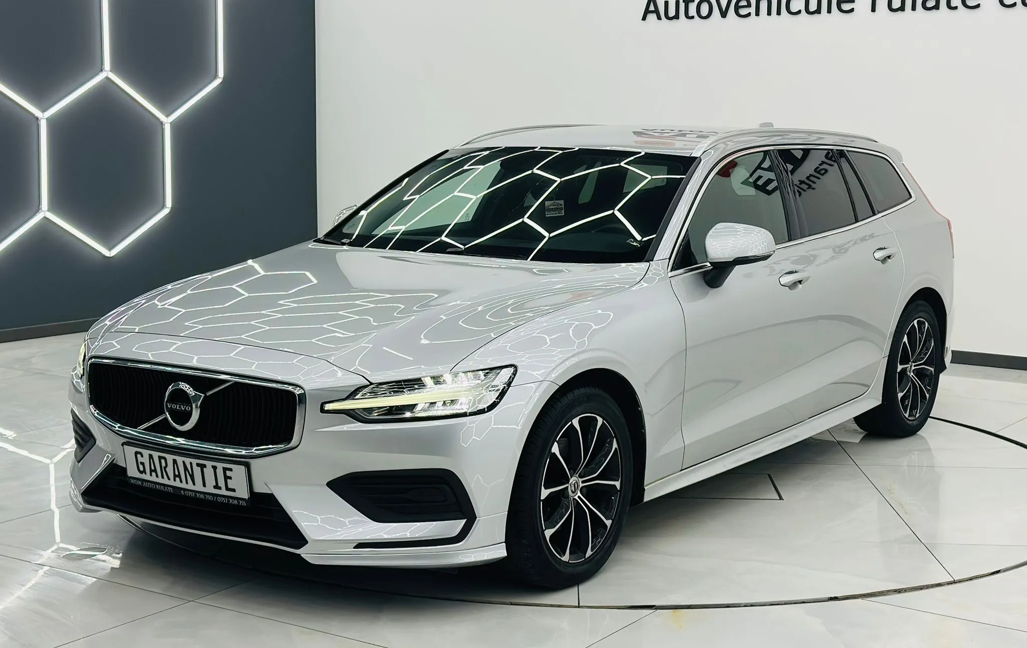 VOLVO V60 2019 2.0D E6 Garantie 12 Luni Rate Avans 0 Doar Cu Buletinul 2019 - WOW Auto Rulate